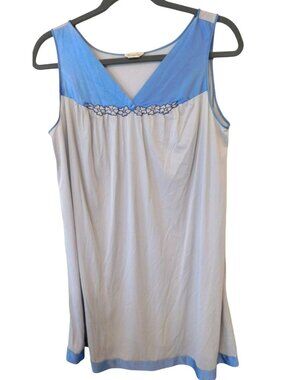 Vintage Vanity Fair XXL Blue White Colorblock Nightgown Nade in USA Sleeveless